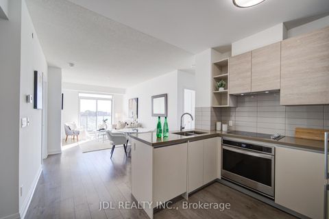 Photo 14 at 803 - 398 Highway 7, Doncrest, Richmond Hill