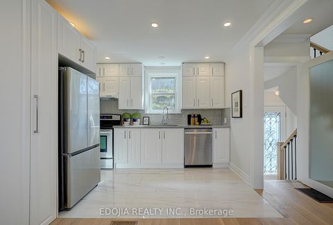 Photo 10 at 229 Empress Avenue, Willowdale East, Toronto
