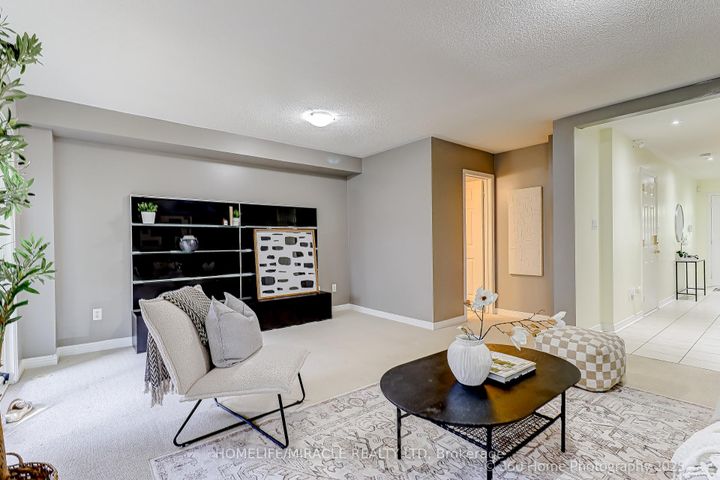 Photo 3 at 113 Wilkes Crescent, Birchmount, Toronto