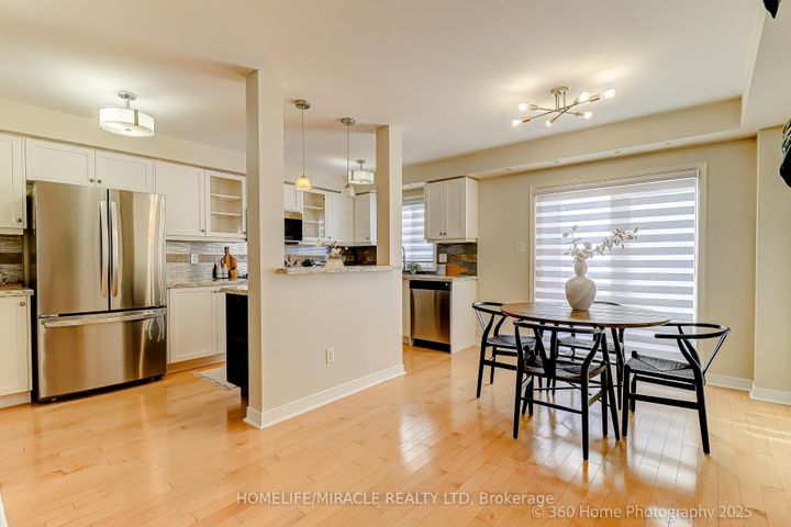 Photo 11 at 113 Wilkes Crescent, Birchmount, Toronto