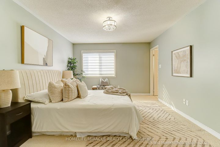 Photo 15 at 113 Wilkes Crescent, Birchmount, Toronto