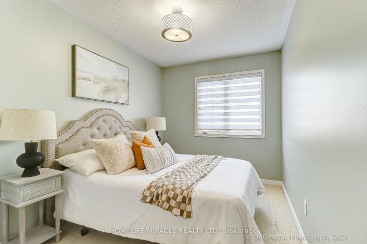 Photo 18 at 113 Wilkes Crescent, Birchmount, Toronto