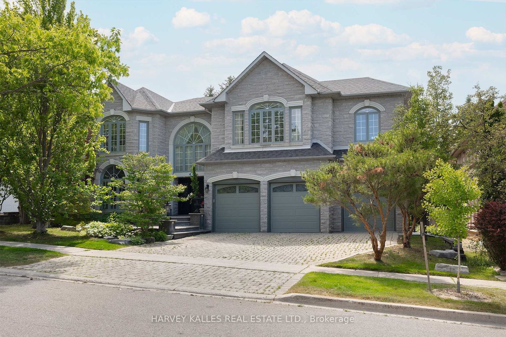 60 Bowan Court, Steeles, Toronto 