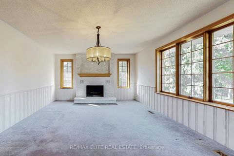 Photo 3 at 61 Beaufort Hills Road, Oak Ridges, Richmond Hill