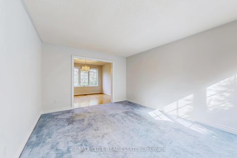 Photo 5 at 61 Beaufort Hills Road, Oak Ridges, Richmond Hill