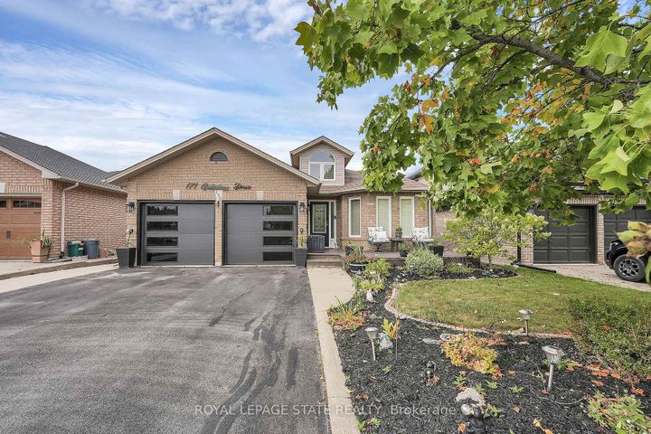 Photo 2 at 171 Gatestone Drive, Stoney Creek Mountain, Hamilton