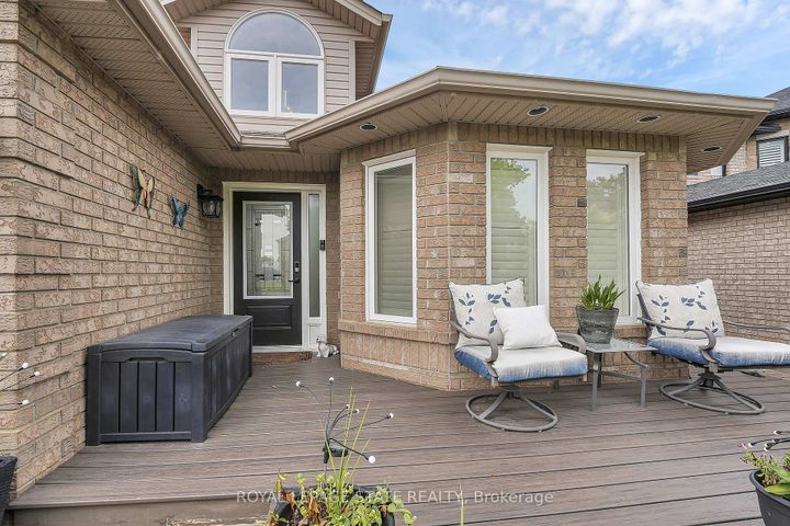 Photo 3 at 171 Gatestone Drive, Stoney Creek Mountain, Hamilton