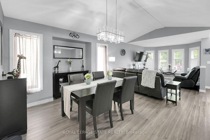 Photo 9 at 171 Gatestone Drive, Stoney Creek Mountain, Hamilton