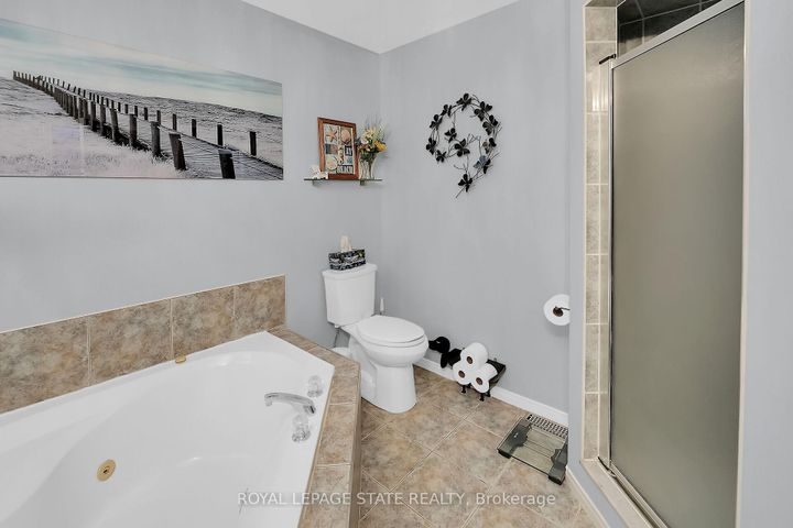 Photo 20 at 171 Gatestone Drive, Stoney Creek Mountain, Hamilton