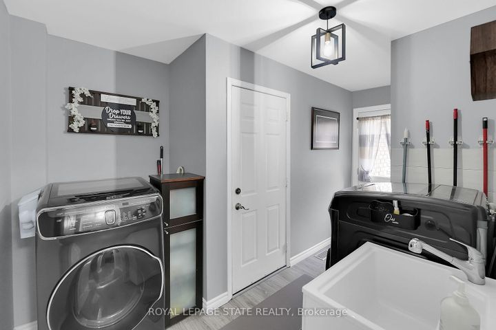 Photo 22 at 171 Gatestone Drive, Stoney Creek Mountain, Hamilton