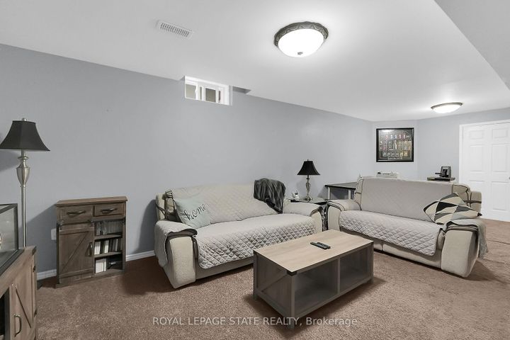 Photo 36 at 171 Gatestone Drive, Stoney Creek Mountain, Hamilton