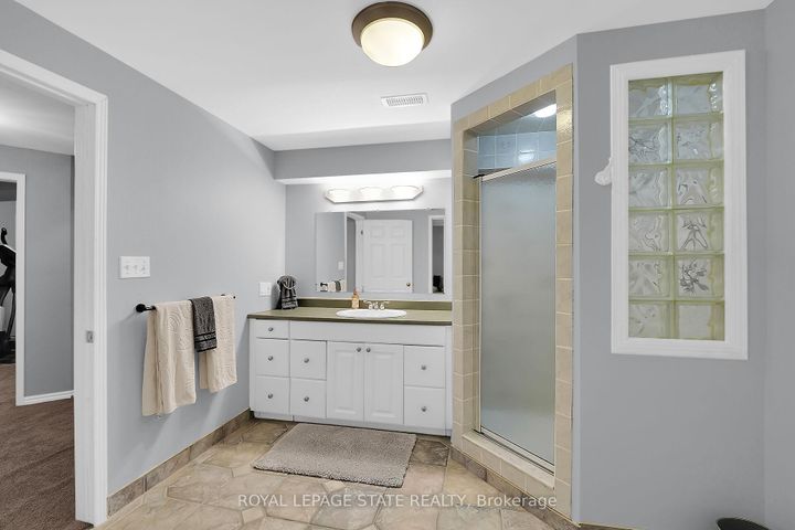 Photo 40 at 171 Gatestone Drive, Stoney Creek Mountain, Hamilton