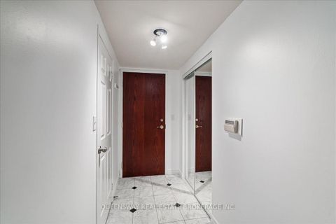 Photo 4 at 200 - 28 Pemberton Avenue, Newtonbrook East, Toronto