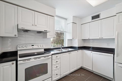 Photo 10 at 200 - 28 Pemberton Avenue, Newtonbrook East, Toronto