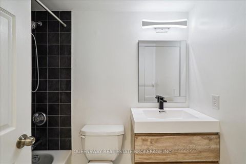 Photo 13 at 200 - 28 Pemberton Avenue, Newtonbrook East, Toronto