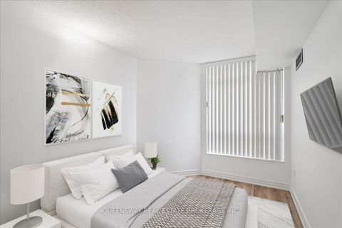 Photo 14 at 200 - 28 Pemberton Avenue, Newtonbrook East, Toronto