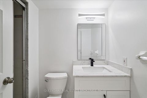 Photo 16 at 200 - 28 Pemberton Avenue, Newtonbrook East, Toronto