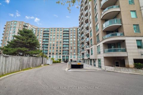 Photo 28 at 200 - 28 Pemberton Avenue, Newtonbrook East, Toronto