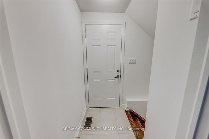 Photo 33 at 1444 Mourning Dove Lane, Rural Pickering, Pickering