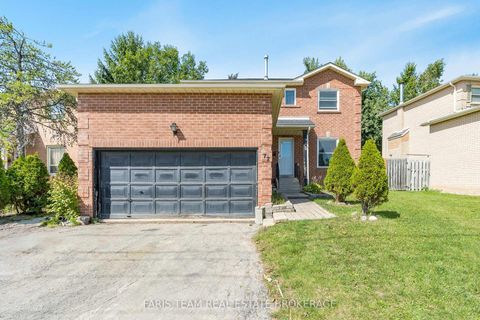 Photo 2 at 72 Livingstone Street W, West Bayfield, Barrie Photo 2 at 72 Livingstone Street W, West Bayfield, Barrie
