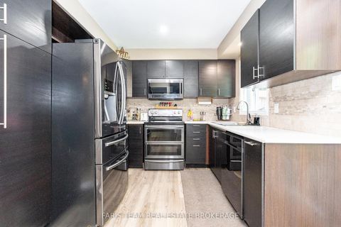 Photo 3 at 72 Livingstone Street W, West Bayfield, Barrie
