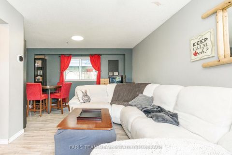 Photo 7 at 72 Livingstone Street W, West Bayfield, Barrie Photo 7 at 72 Livingstone Street W, West Bayfield, Barrie