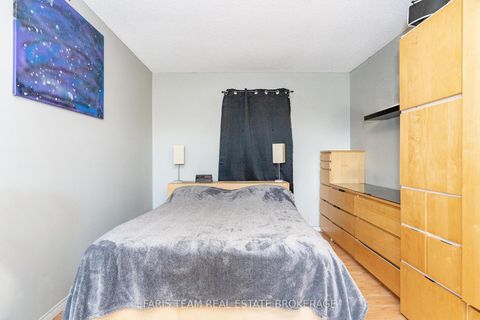 Photo 10 at 72 Livingstone Street W, West Bayfield, Barrie
