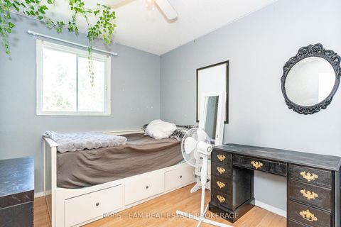 Photo 13 at 72 Livingstone Street W, West Bayfield, Barrie Photo 13 at 72 Livingstone Street W, West Bayfield, Barrie