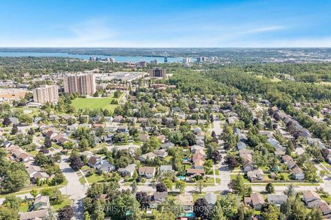 Photo 22 at 72 Livingstone Street W, West Bayfield, Barrie
