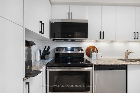 Photo 4 at 320 - 830 Lawrence Avenue W, Glen Park, Toronto