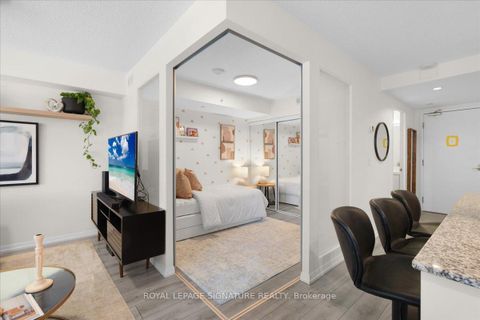 Photo 11 at 320 - 830 Lawrence Avenue W, Glen Park, Toronto