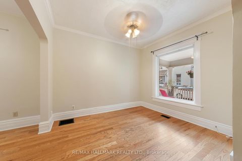 Photo 7 at 25 Norwood Terrace, Danforth, Toronto