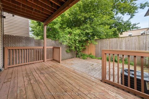 Photo 13 at 25 Norwood Terrace, Danforth, Toronto