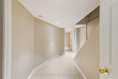 Photo 22 at 25 Norwood Terrace, Danforth, Toronto