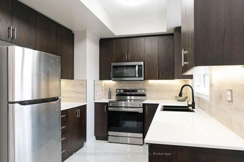 Photo 15 at 13 - 9621 Jane Street, Maple, Vaughan