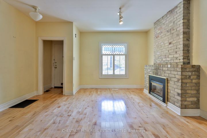 Photo 2 at 52 Craighurst Avenue, Lawrence Park South, Toronto
