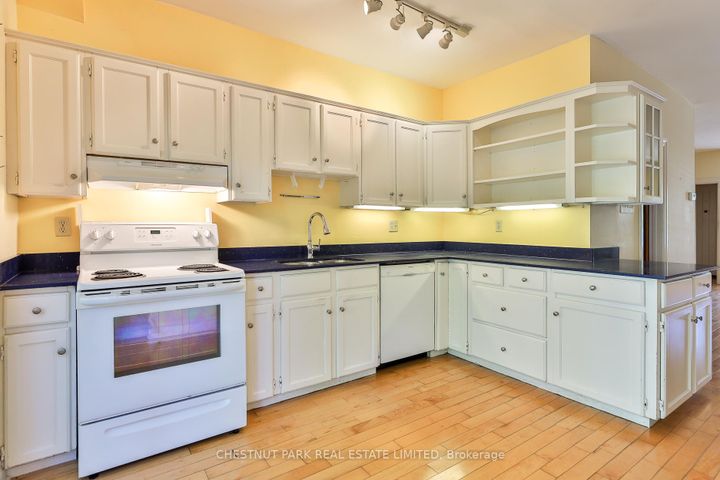 Photo 15 at 52 Craighurst Avenue, Lawrence Park South, Toronto