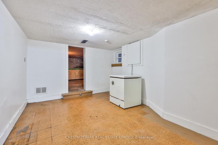 Photo 36 at 52 Craighurst Avenue, Lawrence Park South, Toronto