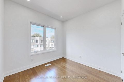 Photo 17 at 21 Persica Street, Oak Ridges, Richmond Hill