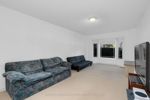 Photo 3 at 82 Bishop Drive, Ardagh, Barrie