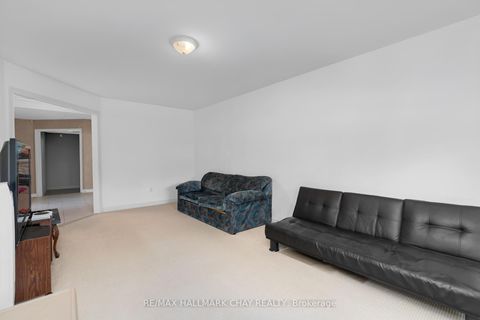 Photo 4 at 82 Bishop Drive, Ardagh, Barrie