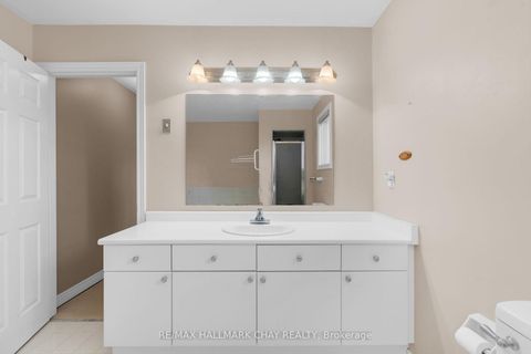 Photo 23 at 82 Bishop Drive, Ardagh, Barrie