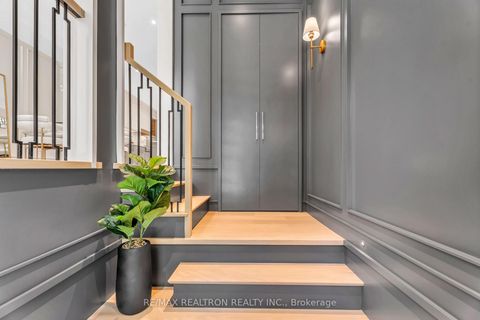 Photo 2 at 105 Rumsey Road, Leaside, Toronto
