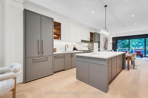 Photo 8 at 105 Rumsey Road, Leaside, Toronto