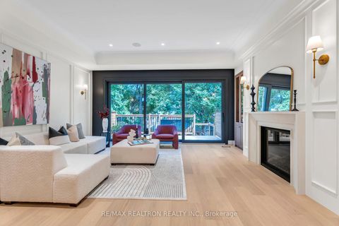 Photo 15 at 105 Rumsey Road, Leaside, Toronto