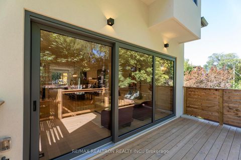 Photo 18 at 105 Rumsey Road, Leaside, Toronto