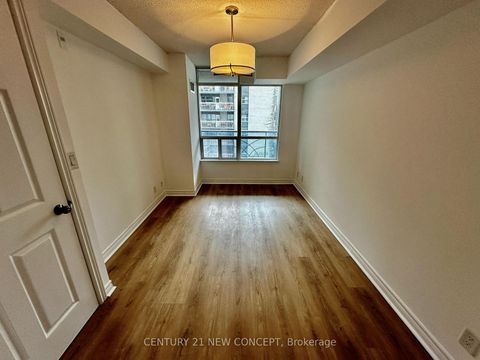 Photo 10 at 409 - 225 Wellesley Street E, South St. James Town, Toronto