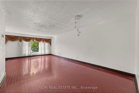Photo 10 at 50 Apache Trail, Pleasant View, Toronto