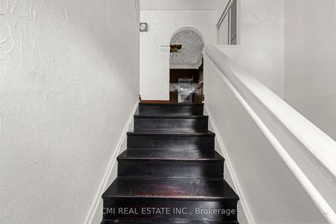 Photo 18 at 50 Apache Trail, Pleasant View, Toronto