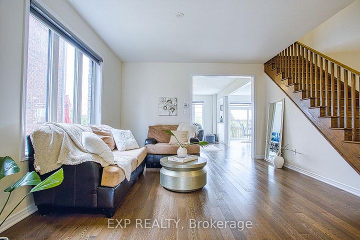 Photo 9 at 12 Midhurst Heights, Stoney Creek Mountain, Hamilton
